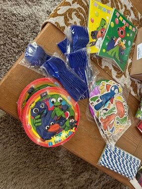 Rainbow Friends party - supplies over 100 pieces